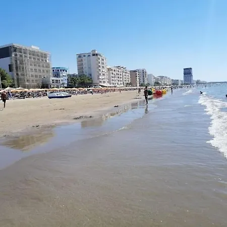 Rezidenca Hasanaj 17 *